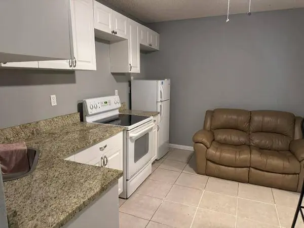 1800 PINEHURST DR #1, West Palm Beach, FL 33407