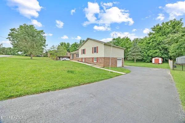 1036 Hawthorn Dr DR, Cookeville, TN 38501
