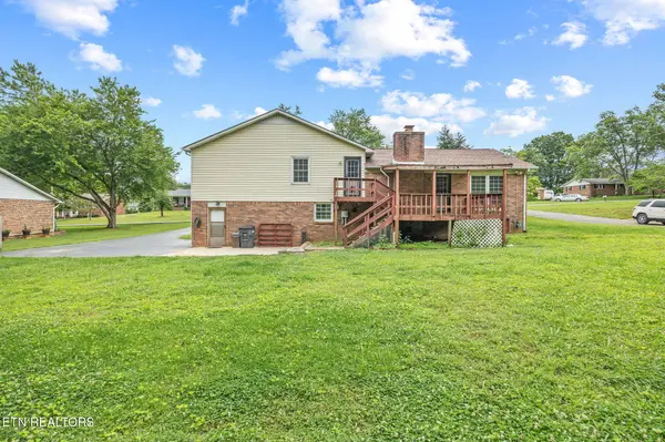 1036 Hawthorn Dr DR, Cookeville, TN 38501