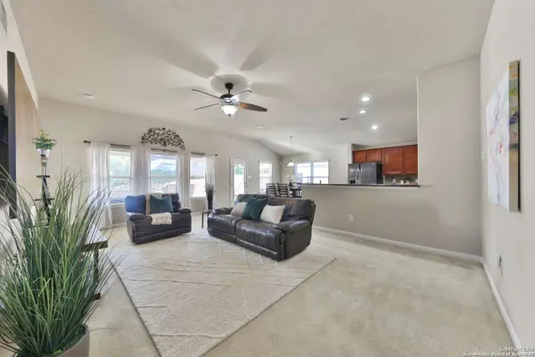 5327 Gemsbuck Chase, San Antonio, TX 78251