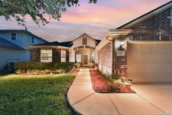 5327 Gemsbuck Chase, San Antonio, TX 78251