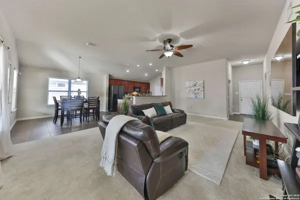 5327 Gemsbuck Chase, San Antonio, TX 78251