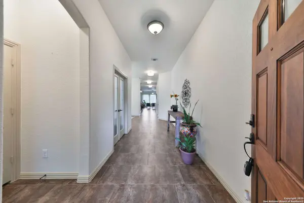 10811 Newcroft, Helotes, TX 78023