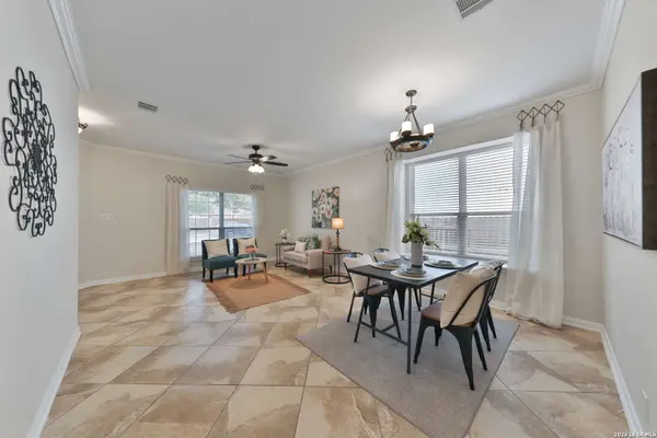 8406 Feather Trl, Helotes, TX 78023