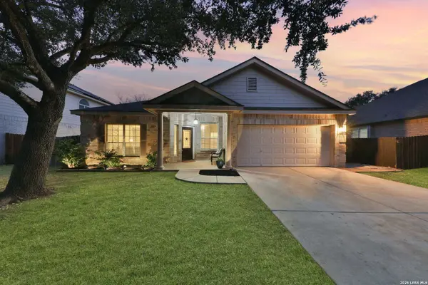 8406 Feather Trl, Helotes, TX 78023
