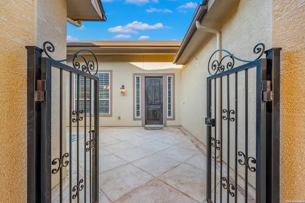 10406 SPRINGCROFT CT, Helotes, TX 78023