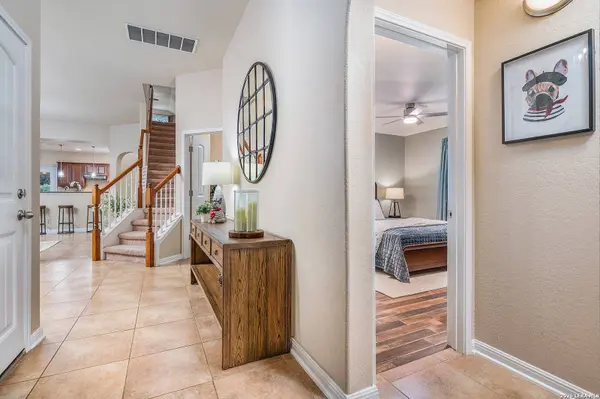 10622 Larch Grove Ct, Helotes, TX 78023