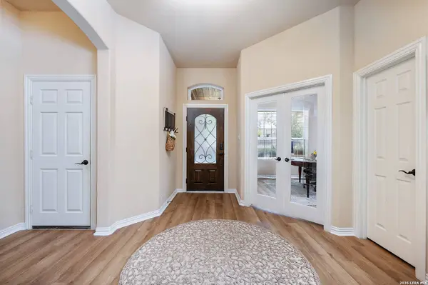 10753 Barnsford Ln, Helotes, TX 78023