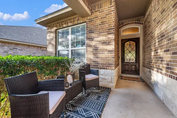10753 Barnsford Ln, Helotes, TX 78023