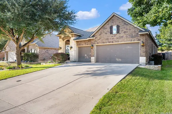 10753 Barnsford Ln, Helotes, TX 78023