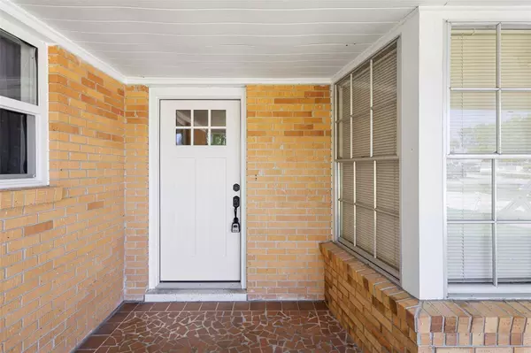 921 LEMON RD, South Daytona, FL 32119