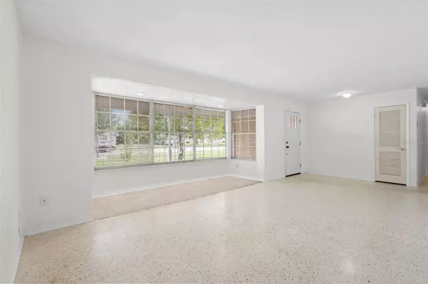 921 LEMON RD, South Daytona, FL 32119