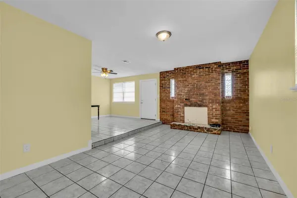 1031 CADILLAC DR, Daytona Beach, FL 32117