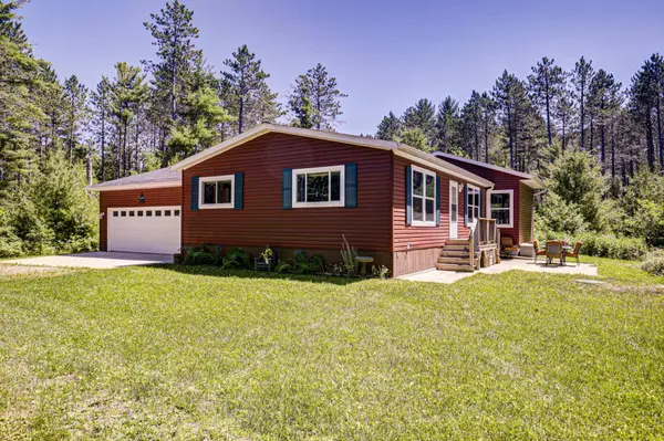 W8819 EVELAND'S WAY, Elcho, WI 54428