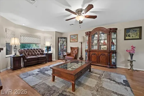 5715 N Bonita Vista St, Las Vegas, NV 89149-3954