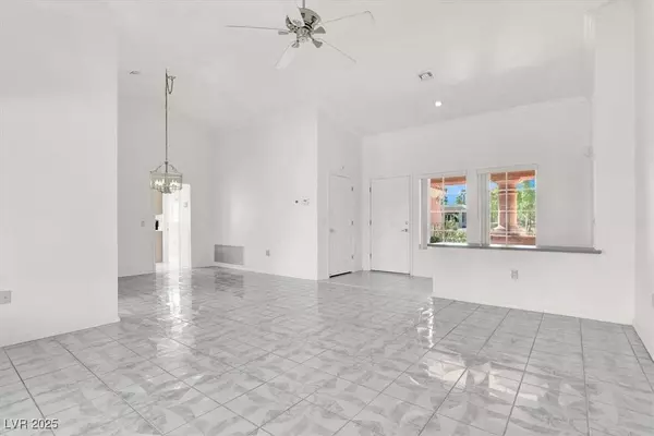 2504 Sunup DR, Las Vegas, NV 89134