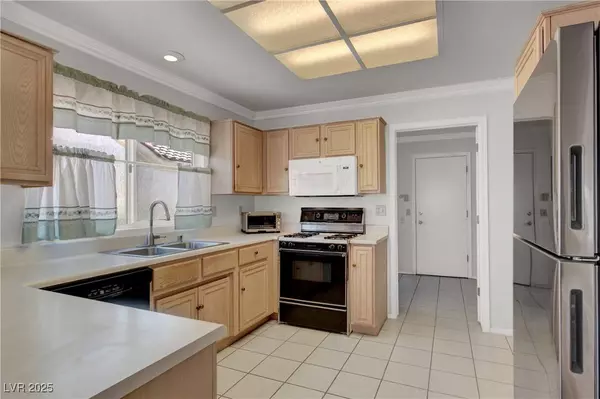 2504 Sunup DR, Las Vegas, NV 89134