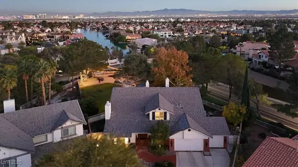 2940 Crystal Bay DR, Las Vegas, NV 89117