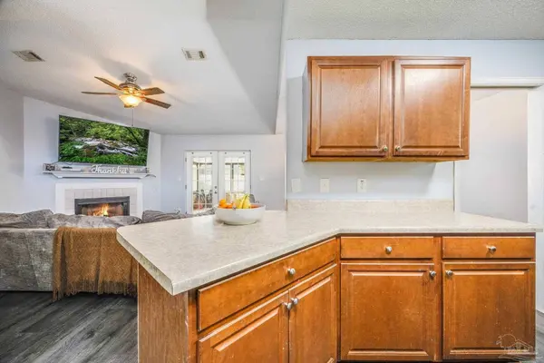 2000 Silverado Rd, Pensacola, FL 32506
