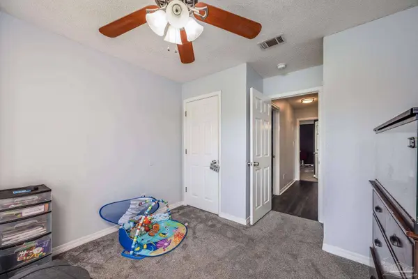 2000 Silverado Rd, Pensacola, FL 32506