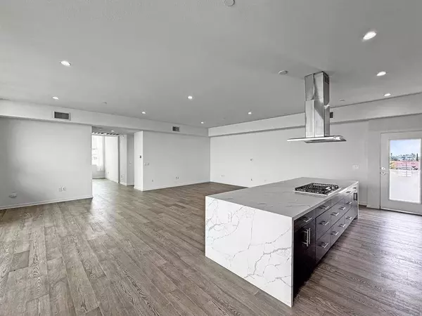 3047 North Park WAY #302, San Diego, CA 92104