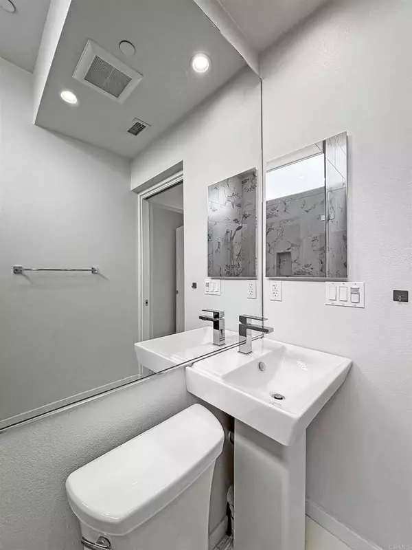 3047 North Park WAY #302, San Diego, CA 92104