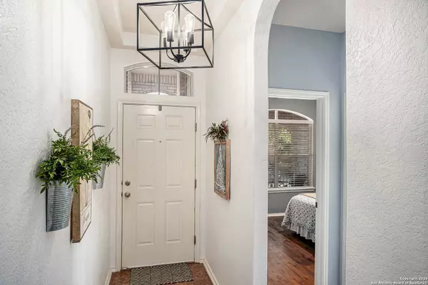 12154 Karnes Way, San Antonio, TX 78253