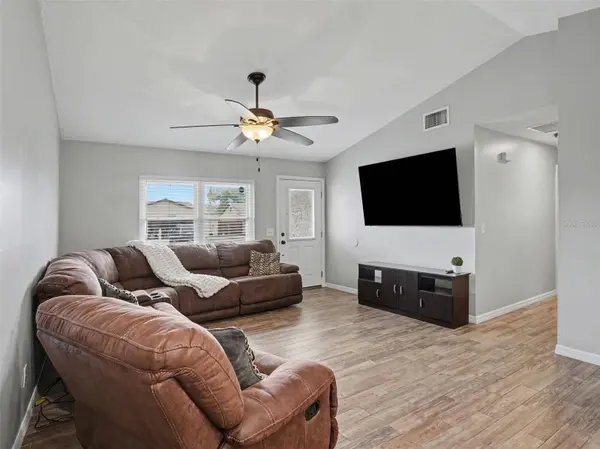 2327 GREENBUSH CT, Orlando, FL 32837