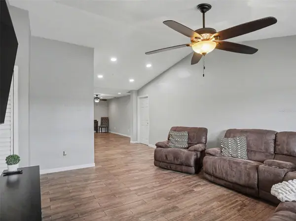 2327 GREENBUSH CT, Orlando, FL 32837