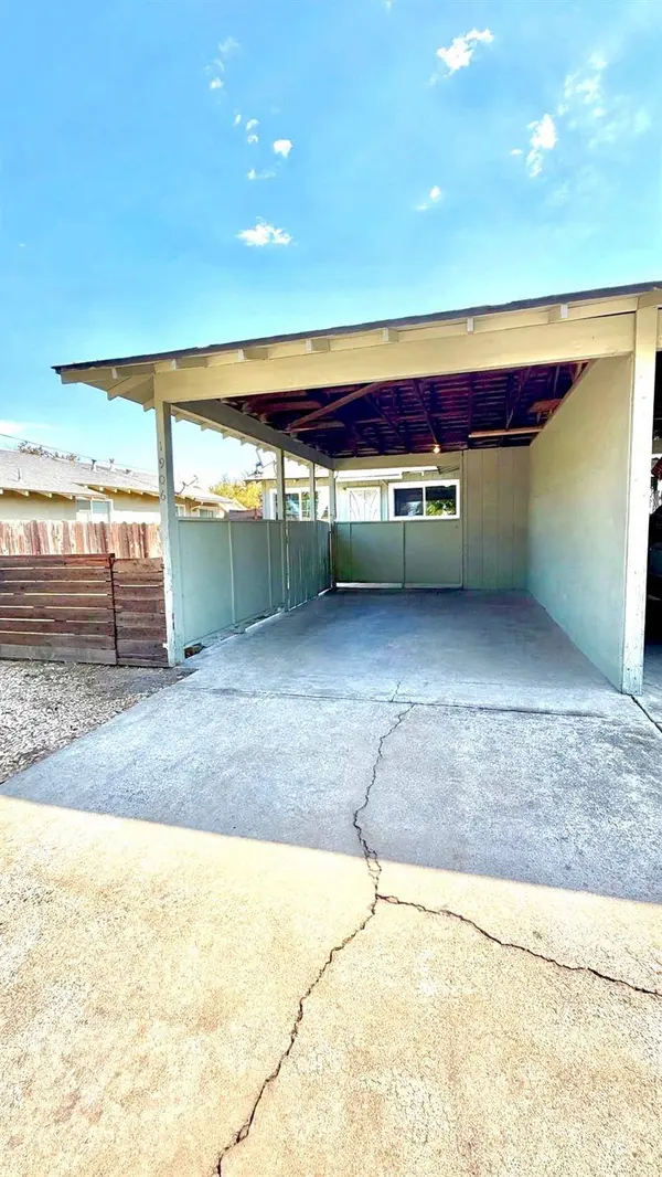 1906 Rose AVE, Modesto, CA 95355