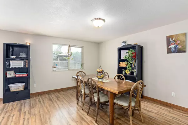 208 Northview DR, Eagle Point, OR 97524