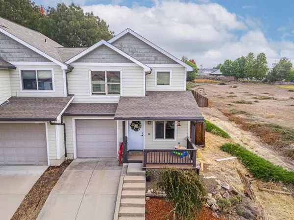 208 Northview DR, Eagle Point, OR 97524