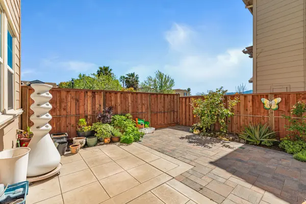 602 Herb White Way, Pittsburg, CA 94565-1902