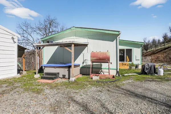 332 Arroyo DR, Yreka, CA 96097