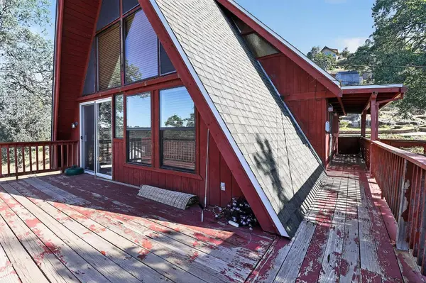 17418 Carlozzi DR, Soulsbyville, CA 95372