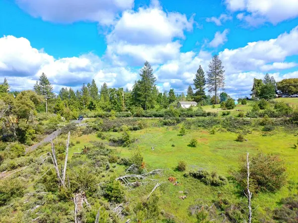 18088 Vista WAY, Mokelumne Hill, CA 95245