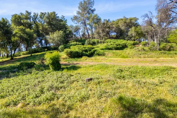 7467 Sunrise DR, Redding, CA 96003