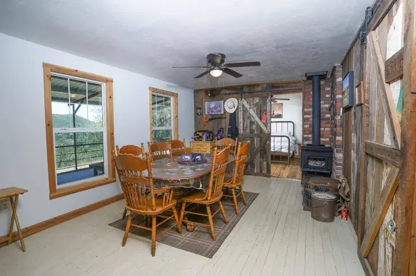 20505 Coalinga RD, Paicines, CA 95043