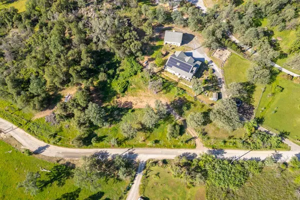 7467 Sunrise DR, Redding, CA 96003