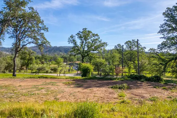7467 Sunrise DR, Redding, CA 96003