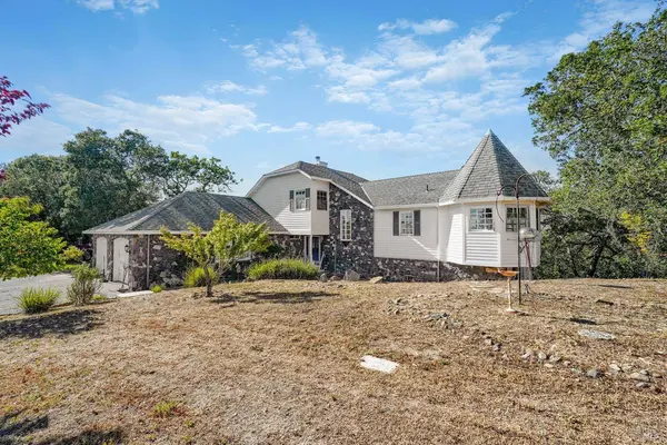 1477 Lawndale RD, Kenwood, CA 95452