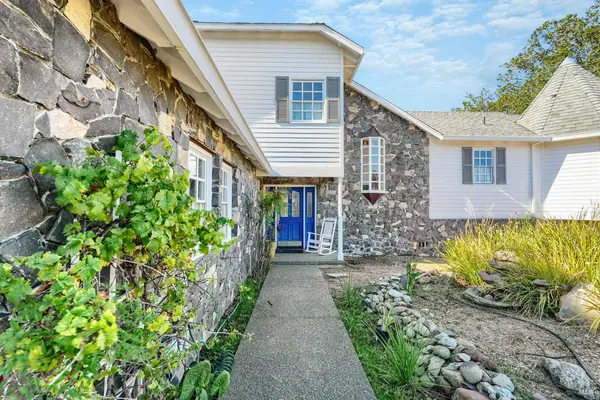 1477 Lawndale RD, Kenwood, CA 95452