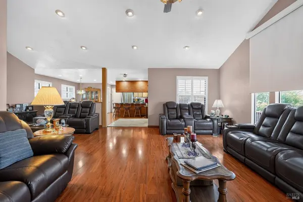 7047 Panoramic DR, Lucerne, CA 95458