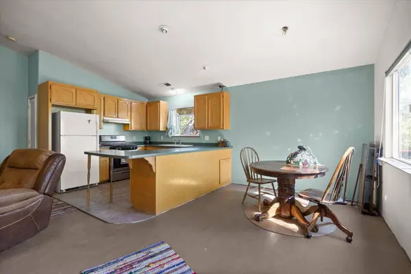 4930 Papya RD, Forest Ranch, CA 95942