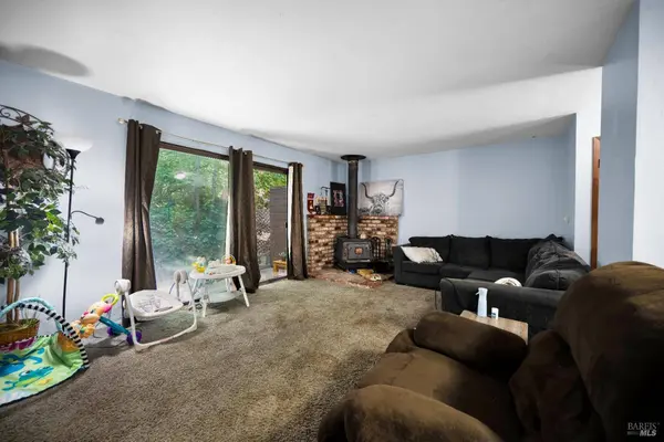 25248 Robinson RD, Willits, CA 95490