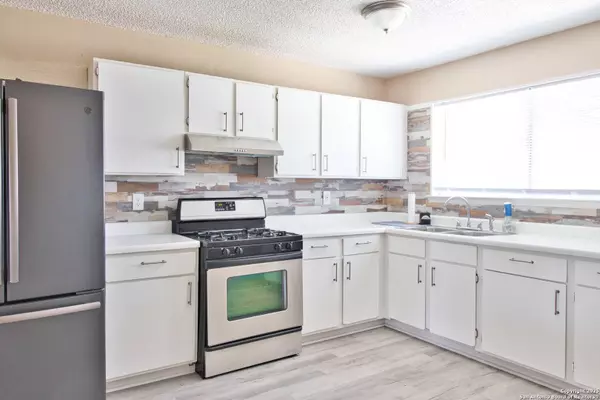 3302 Showboat, San Antonio, TX 78223