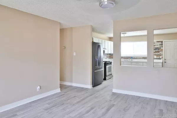 3302 Showboat, San Antonio, TX 78223