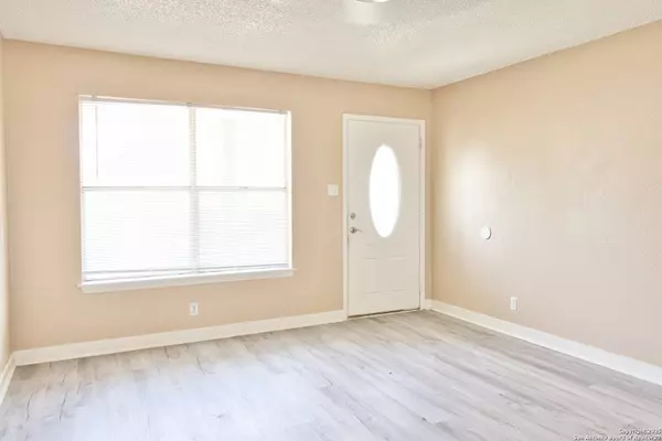 3302 Showboat, San Antonio, TX 78223