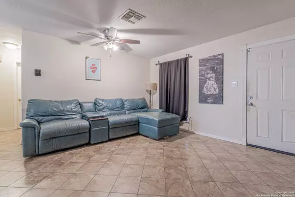 5842 Cliff Walk, San Antonio, TX 78250