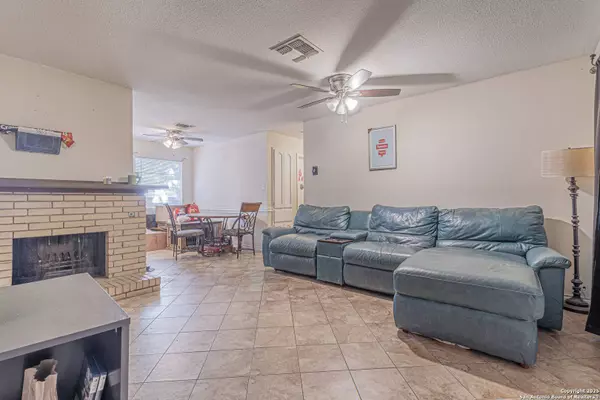 5842 Cliff Walk, San Antonio, TX 78250